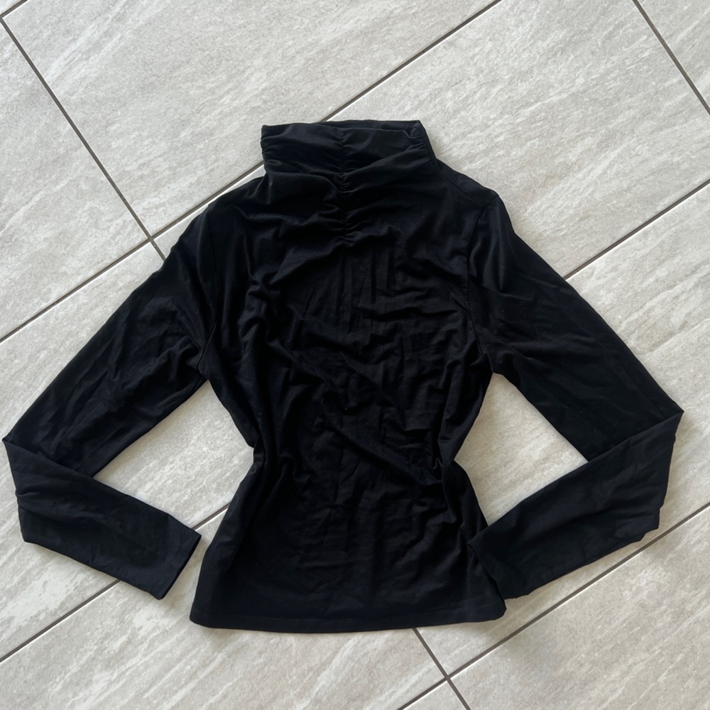 Turtleneck shirt